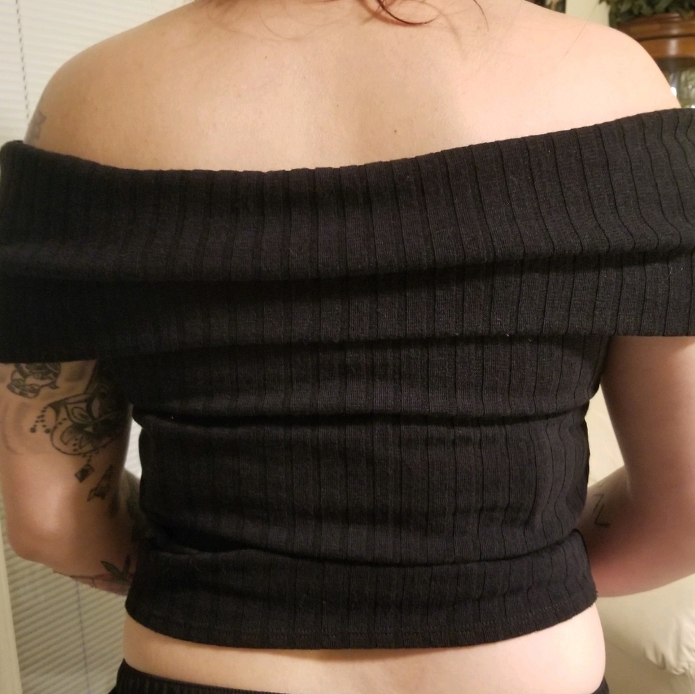Express Ribbed off shoulder top - Picture 4 of 9